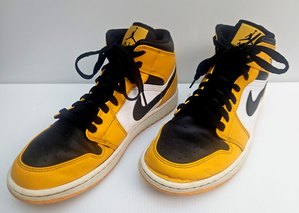 Nike Air Jordan 1 Mid Taxi Yellow Black White Mens Size 9 Sneakers